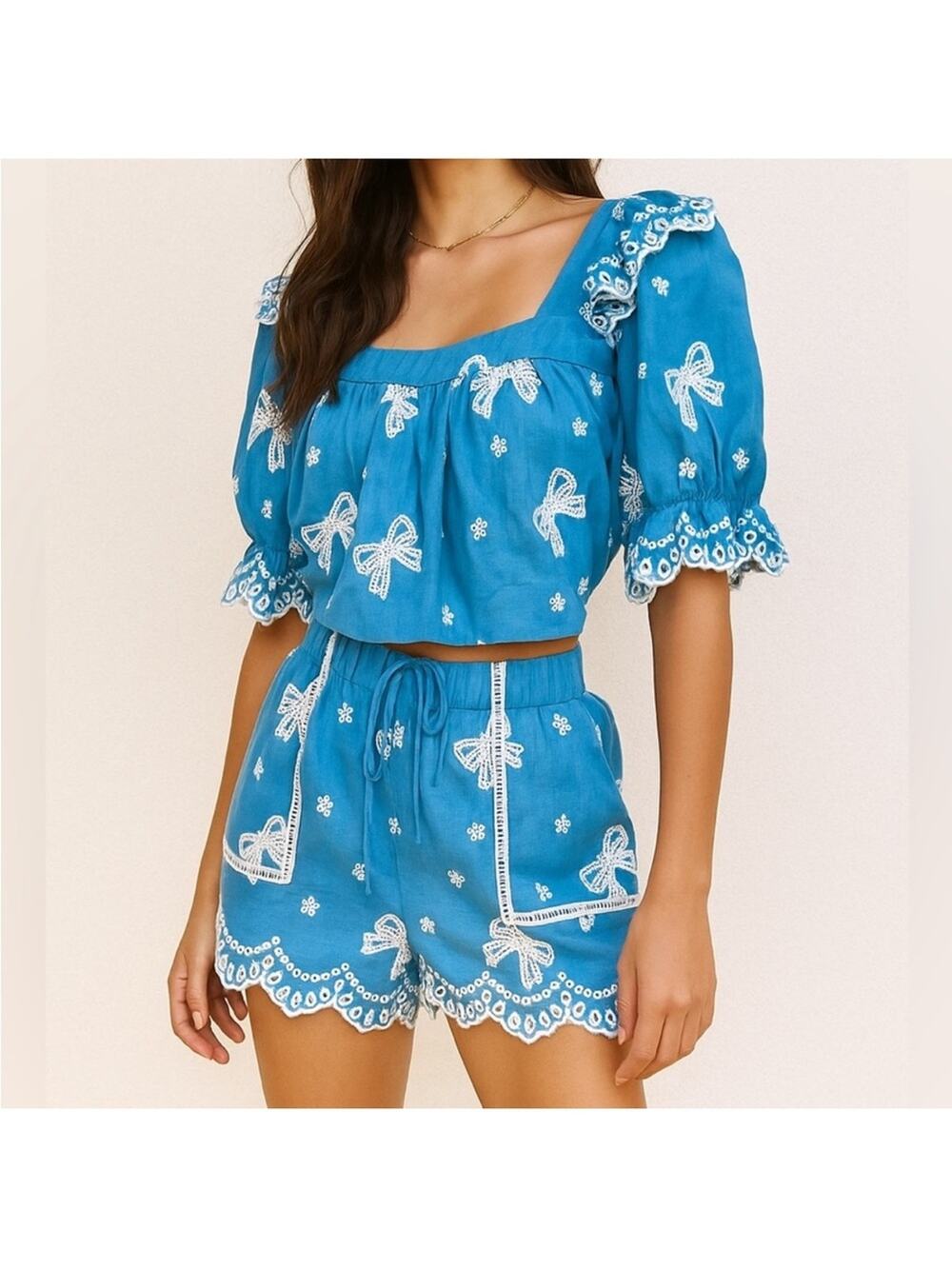 Mable by anthropology Blue Embroidered Bow Crop Top and shorts set Women sz med
